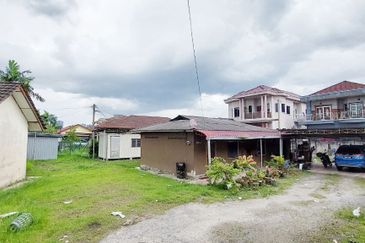 Kampung Sungai Tua