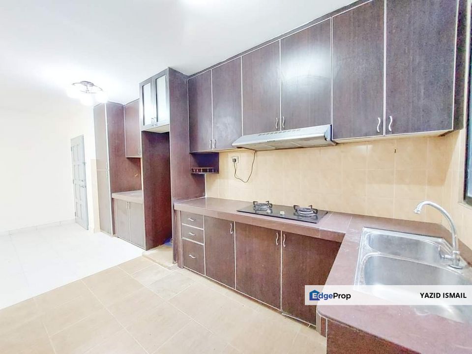 Kipark Selayang Condo, ( 4Bed 2Bath ) 2 Carpark , Selangor, Selayang