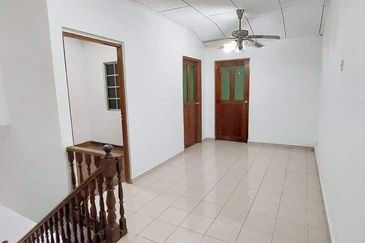 2 Storey, Taman Melawati, KL
