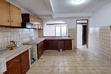 2 Storey, Taman Melawati, KL