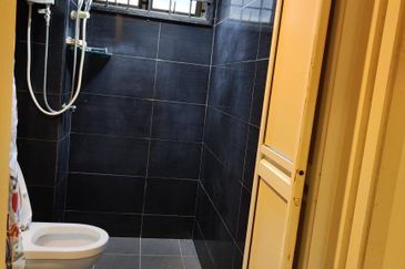 Anjung Hijau (Greenfield Apartment)