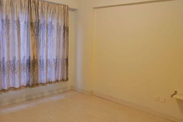 Anjung Hijau (Greenfield Apartment)