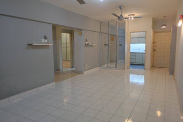 Anjung Hijau (Greenfield Apartment)