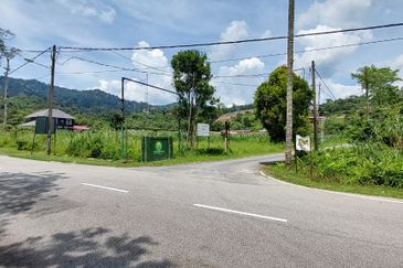Kampung Sungai Lui