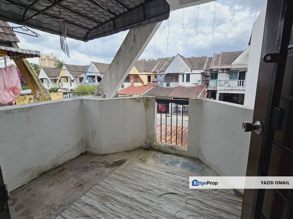 2 Storey, Taman Sri Gombak Fasa 8, SG 8, Selangor, Gombak