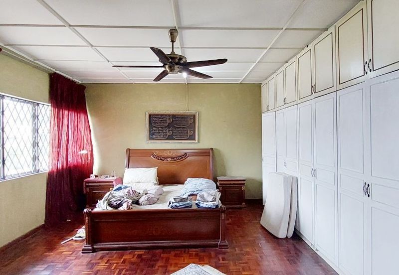 Bungalow Double Storey, Taman Gombak Setia, KL

