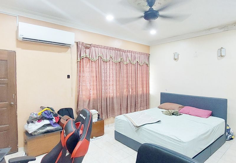 Taman Lembah Keramat AU5