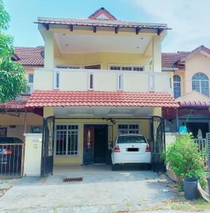 Fully Renovated Double Storey Cakera Purnama Puncak Alam For Sale for ...