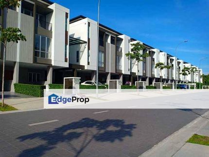 Lower Unit - Townhouse Ridgefield Tropicana Heights Kajang, Selangor, Kajang