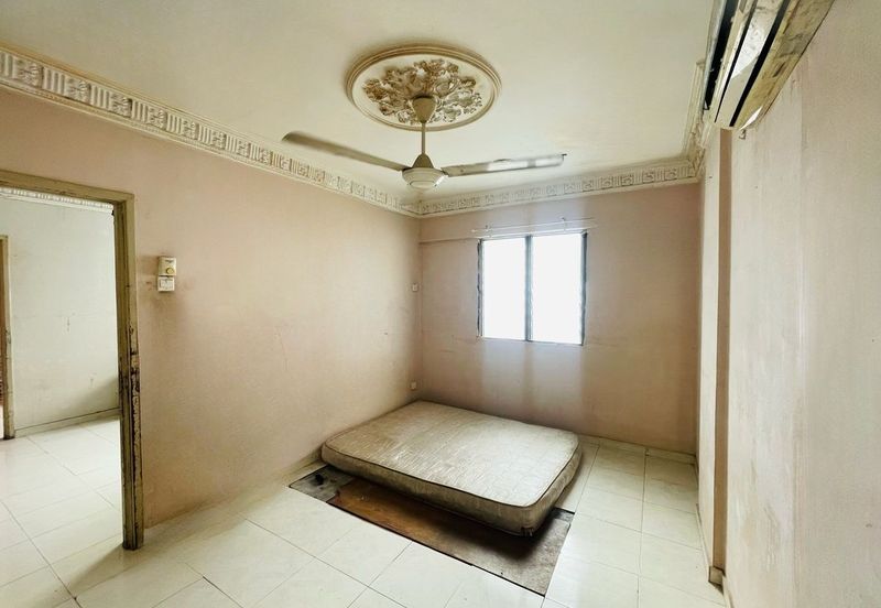 Aman Putra Apartment