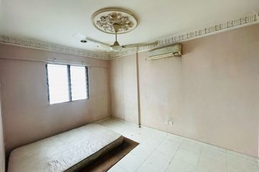 Aman Putra Apartment