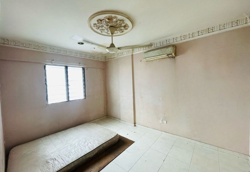 Aman Putra Apartment