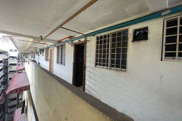 Aman Putra Apartment