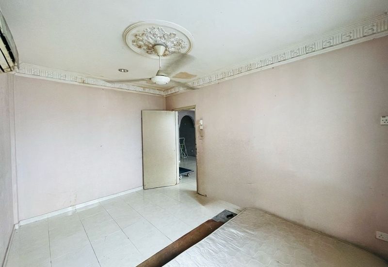 Aman Putra Apartment