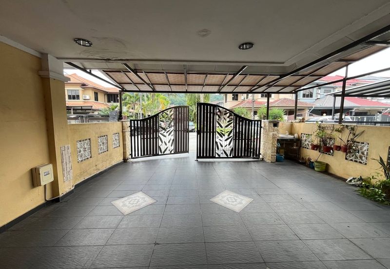 Seksyen 11, Kota Damansara