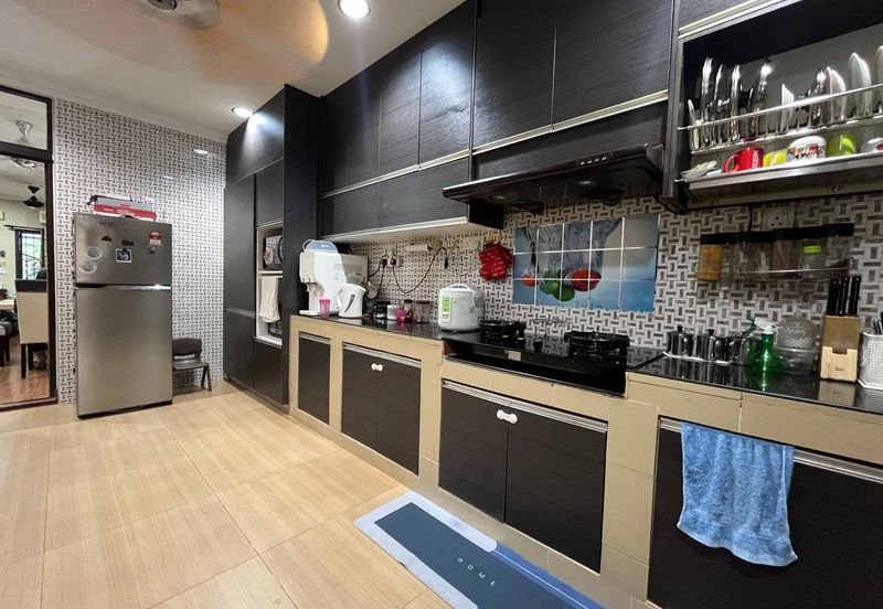 Seksyen 11, Kota Damansara