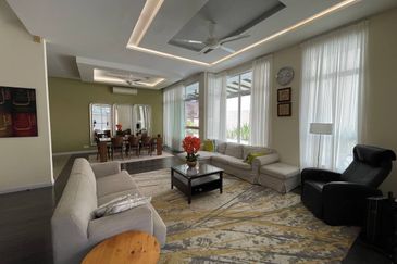 Jalan Pengaturcara U1/51 