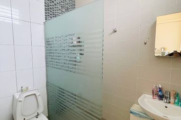 Jalan Pengaturcara U1/51 