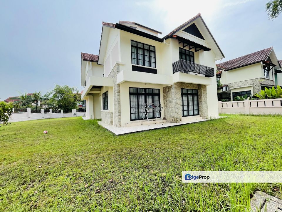 2 Storey Spacious Bungalow, Bukit Jelutong, Selangor, Bukit Jelutong