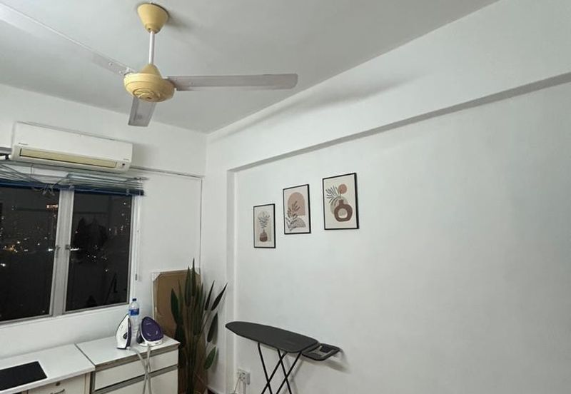 Sri Damansara Courts