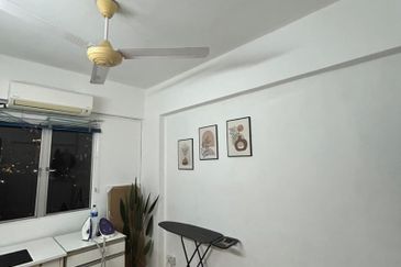 Sri Damansara Courts