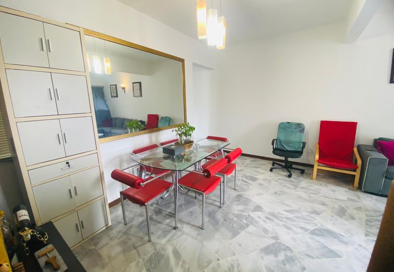 Sri Damansara Courts