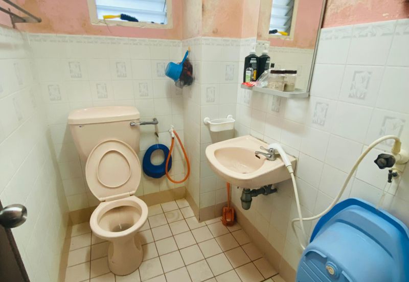 Sri Damansara Courts