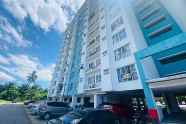 Pangsapuri Jenderam Indah