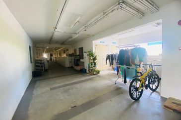 Pangsapuri Jenderam Indah