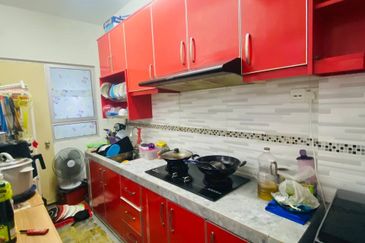 Pangsapuri Jenderam Indah