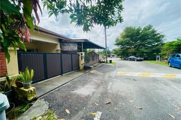 Taman Desa Baiduri Aman