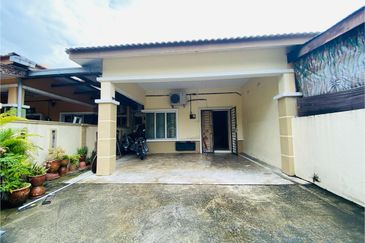 Taman Desa Baiduri Aman