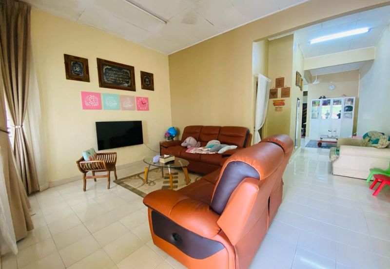 Taman Desa Baiduri Aman