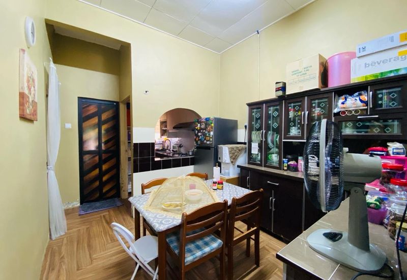 Taman Desa Baiduri Aman