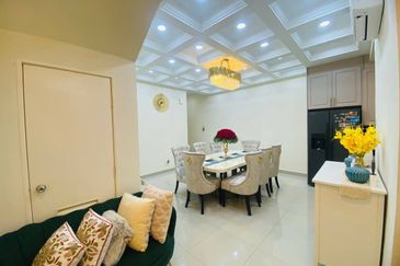 Crescent Park Townvilla