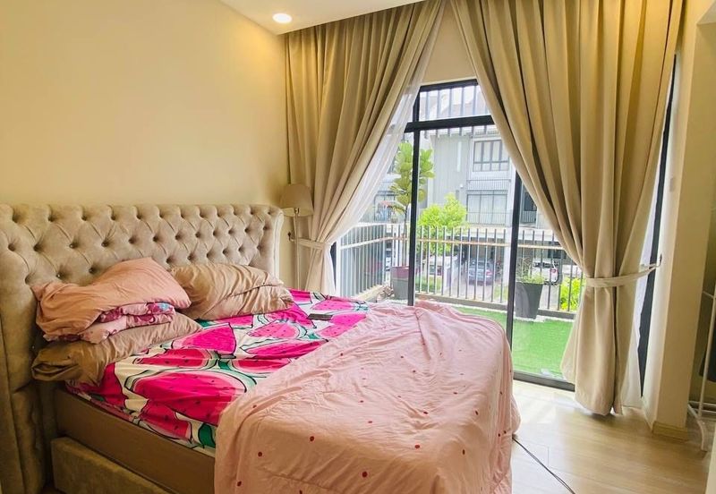 Crescent Park Townvilla