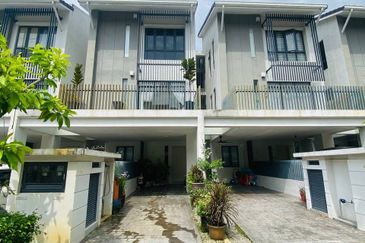 Crescent Park Townvilla