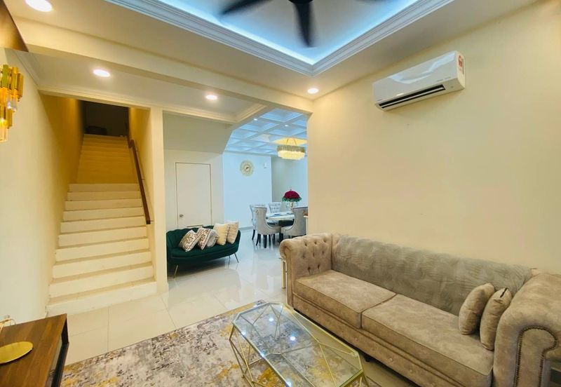 Crescent Park Townvilla