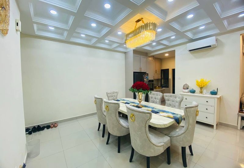 Crescent Park Townvilla