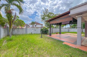 Jalan Paladium Tiga 7/33C 