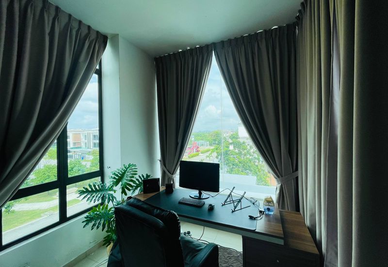 Fusca (Erythrina Series), Setia Alam