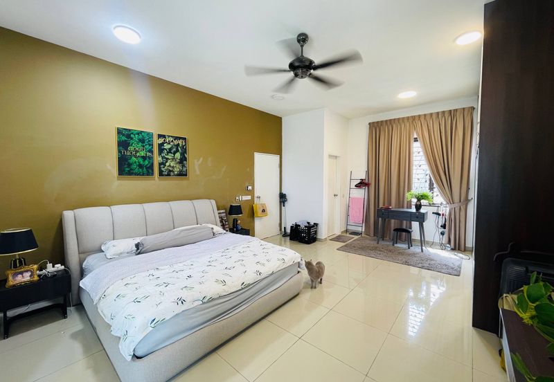 Fusca (Erythrina Series), Setia Alam