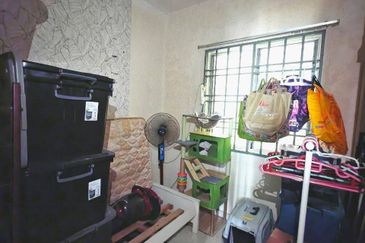 Angsana Apartment @ Taman Raintree