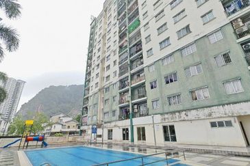 Angsana Apartment @ Taman Raintree