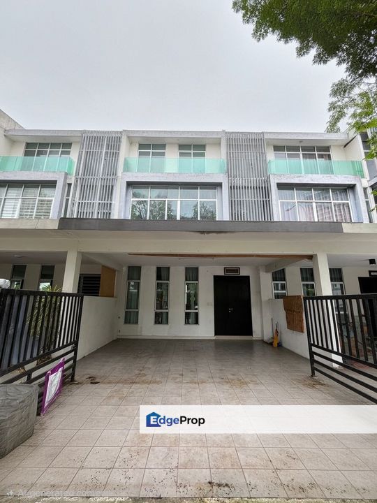 Freehold 3 Sty Bangi Avenue Seksyen 7 For Sale, Selangor, Kajang