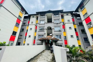 Astana Alam Apartment