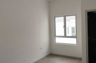 Dayana @Nilai Impian