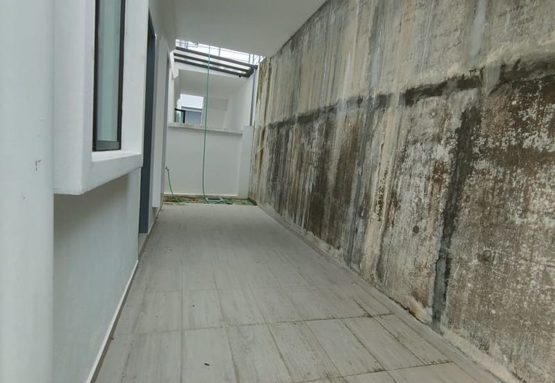 Taman Berlian Tropika