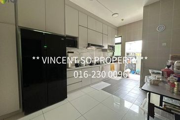 BANDAR BUKIT RAJA NAFIRI DOUBLE STOREY END LOT FOR SALE