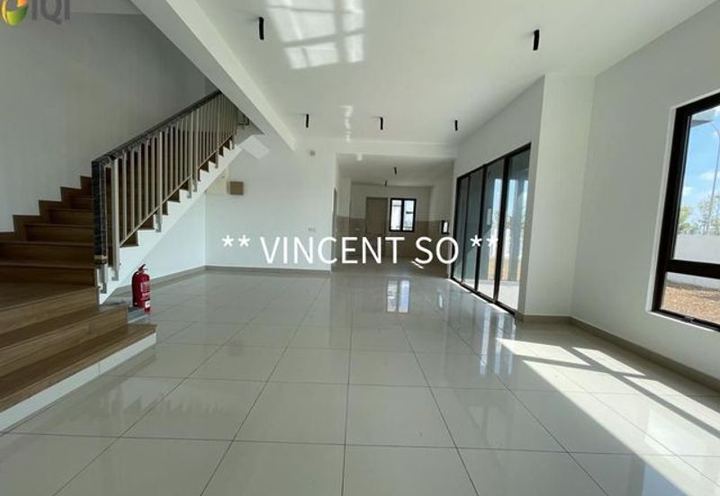 Bukit Raja Corner Double Storey For Sale